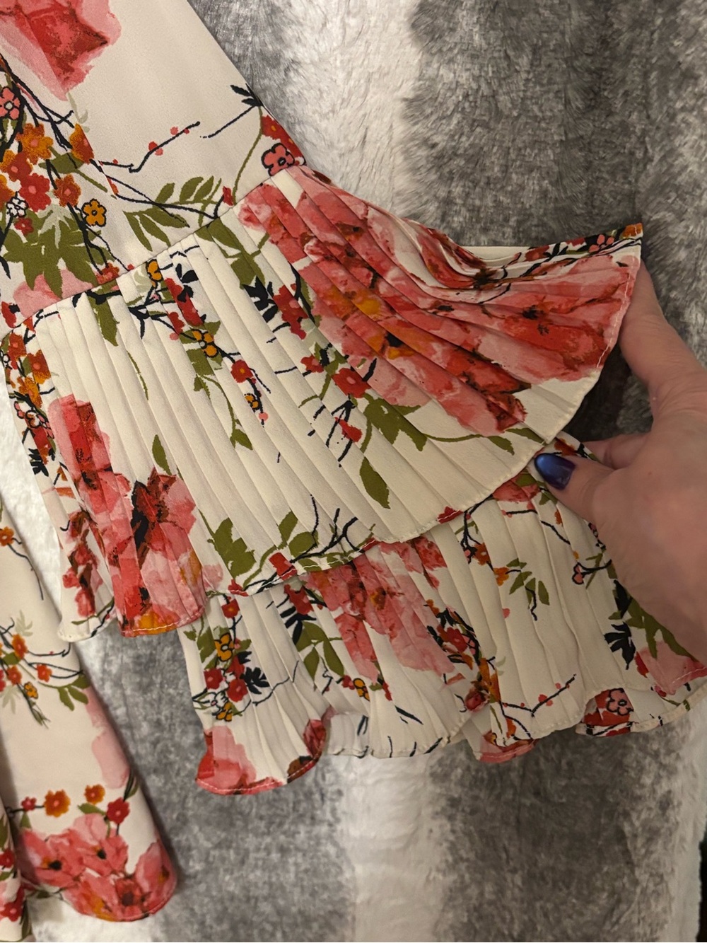 Pleated Bell-Sleeve Floral Blouse - Pink on Cream - Picture 7 of 13